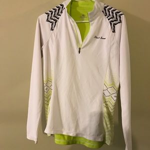 1/4 zip running pullover